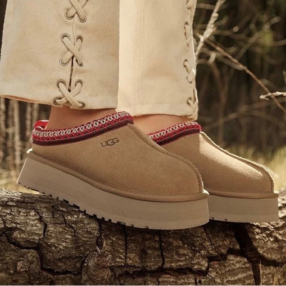 NEW w/o box UGG Tazz Platform Slipper Chestnut size 8